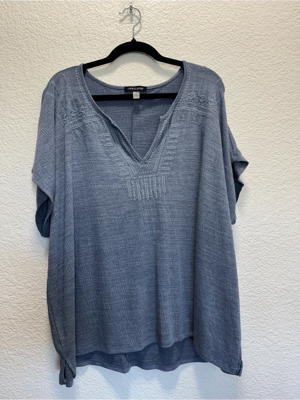Cable & Gauge Blue Embroidered V-Neck Tunic Top - Picture 5 of 7